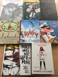 Książki, które otzzymała szkoła w prezencie